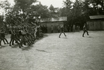 青年学校では軍事教練がありました。写真は昭和15年11月の教練査閲のころに撮影されたものです。