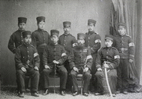 日清戦争に出征した福生村出身の看護手（左端）