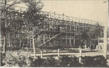 瑞穂第一国民学校時代の校舎工事の写真。昭和18年2月に二階建ての校舎が完成する。